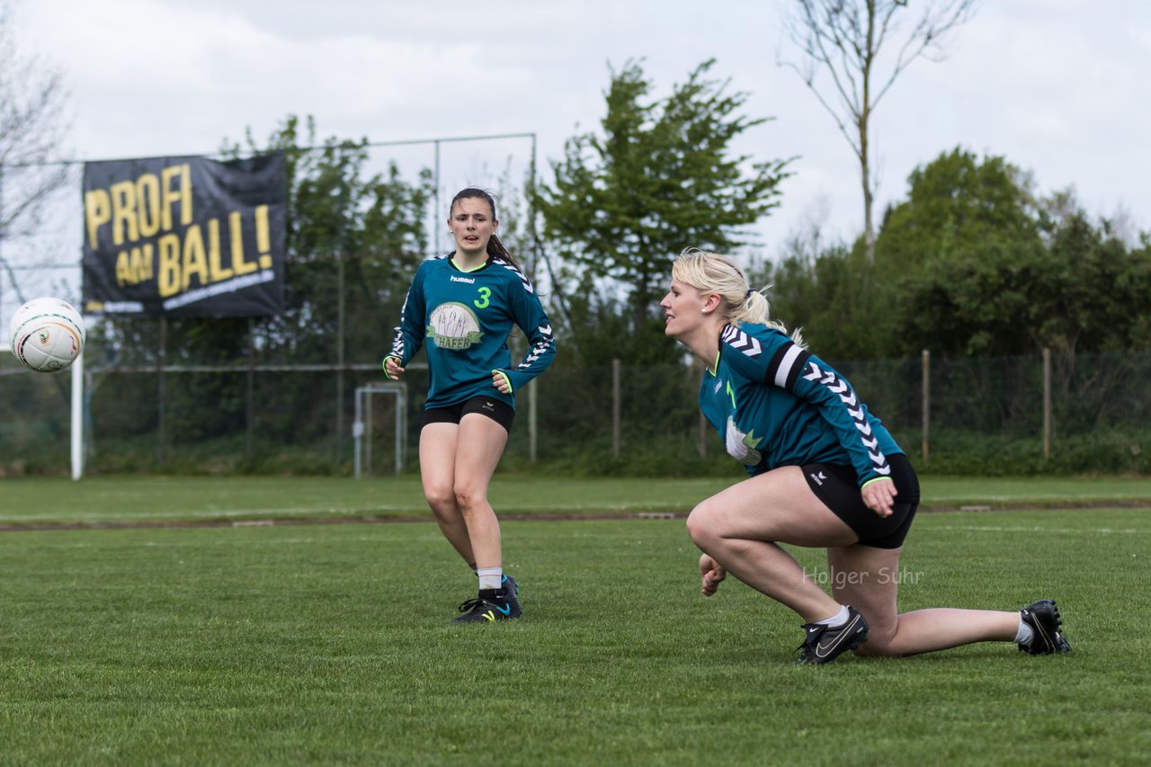 Bild 130 - Faustball Frauen Wiemersdorf